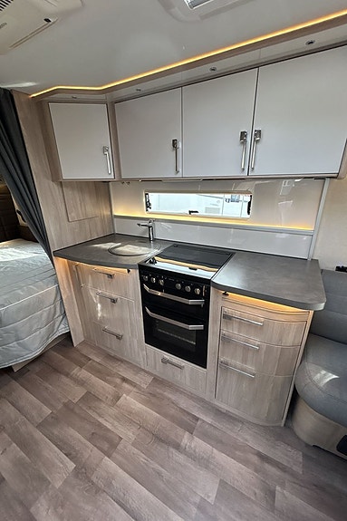 Kabe ROYAL 560 XL KS 16 of 20
