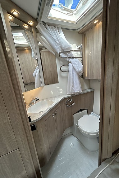 Kabe ROYAL 560 XL KS 10 of 20