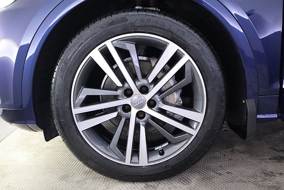 Audi Q5 9 of 26