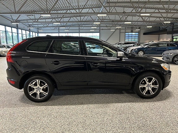Volvo XC60 7 of 22