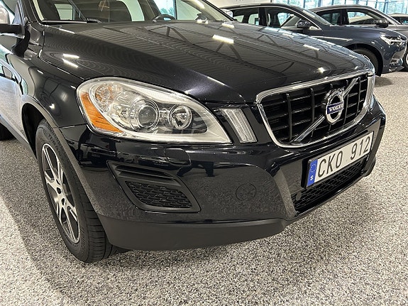 Volvo XC60 6 of 22