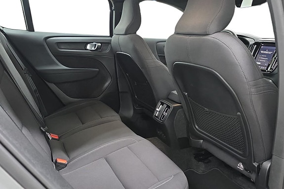 Volvo C40 9 of 23