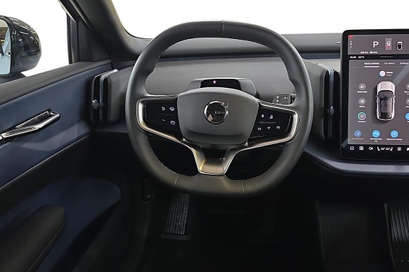 Volvo EX30 11 of 24