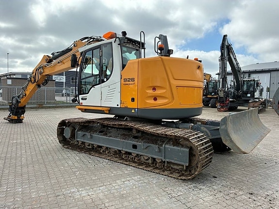 Liebherr R 926 Compact 4 of 6