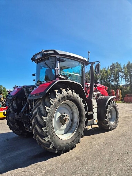 Massey Ferguson 8s 225 2 of 7