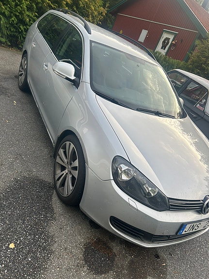 Volkswagen Golf VI 2 of 7