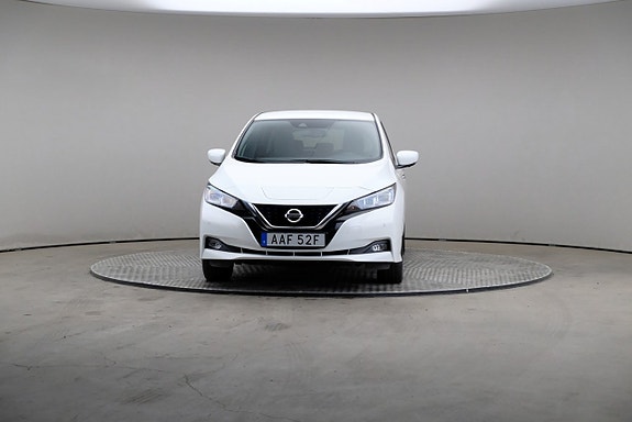 Nissan Leaf 3 of 22