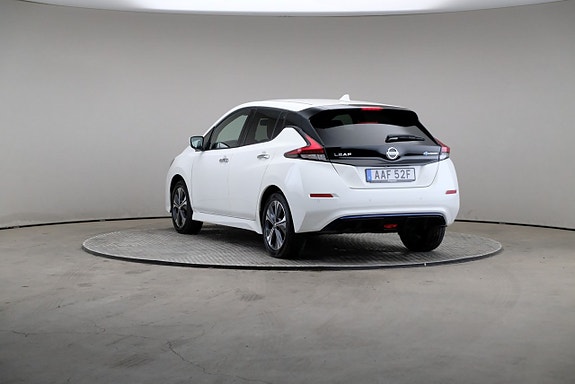 Nissan Leaf 2 of 22
