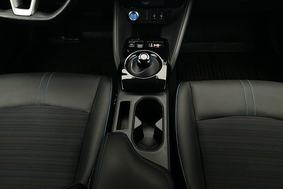 Nissan Leaf 9 of 22