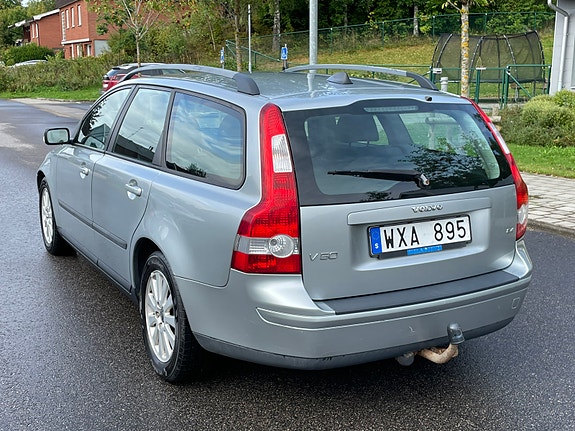Volvo V50 4 of 7