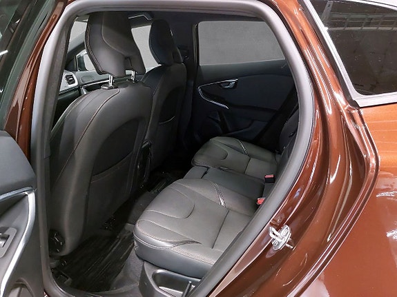 Volvo V40 Cross Country 6 of 7