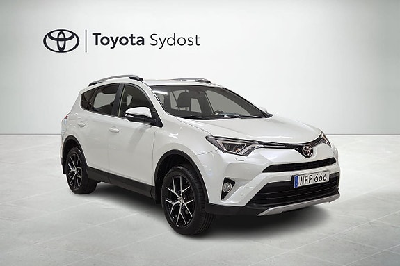 Toyota RAV4 17 of 19