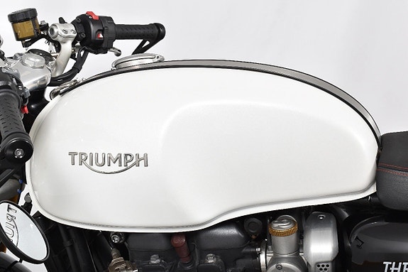 Triumph Thruxton R 8 of 18