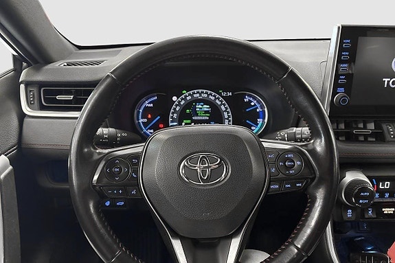 Toyota RAV4 12 of 12