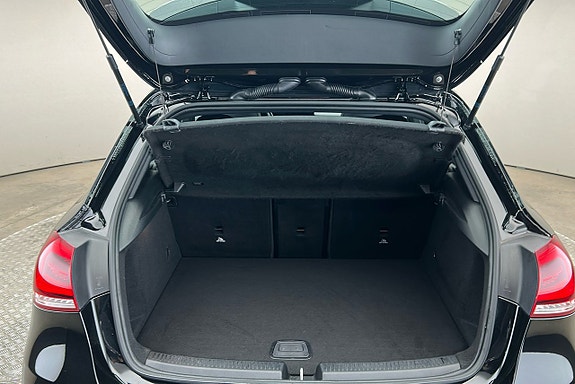 Mercedes-Benz A250 e 14 of 22