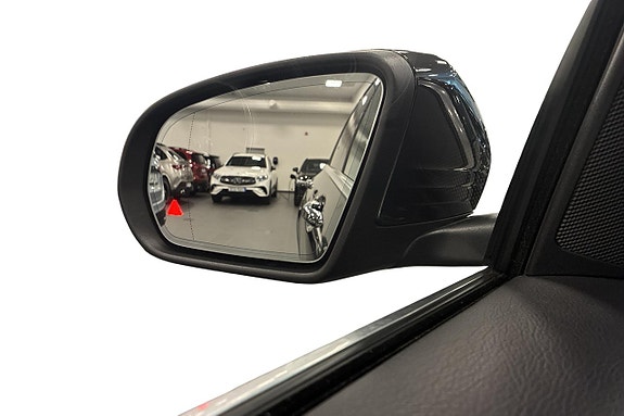 Mercedes-Benz GLC300 de 15 of 29