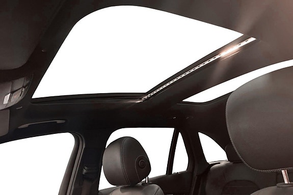 Mercedes-Benz GLC300 de 14 of 29