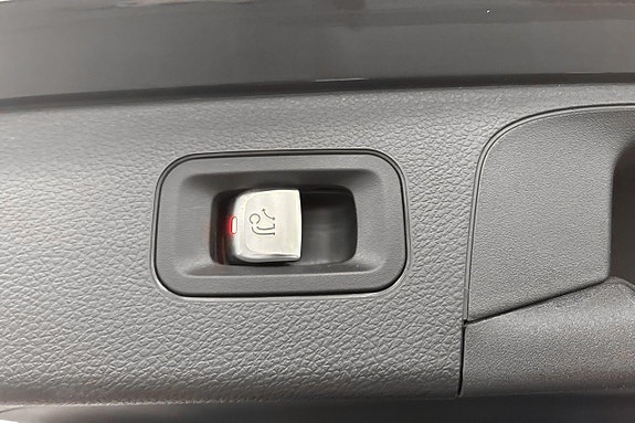 Mercedes-Benz GLC300 de 27 of 29
