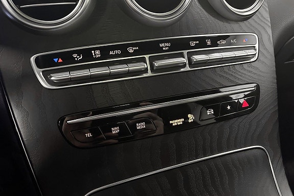 Mercedes-Benz GLC300 de 17 of 29