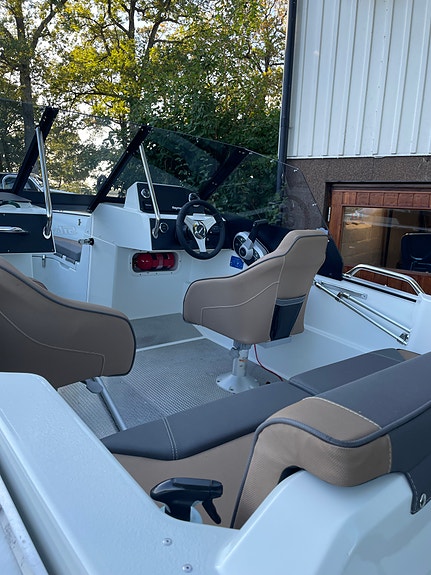 Silver Hawk br -2019 Mercury 100 -2020 2 of 4