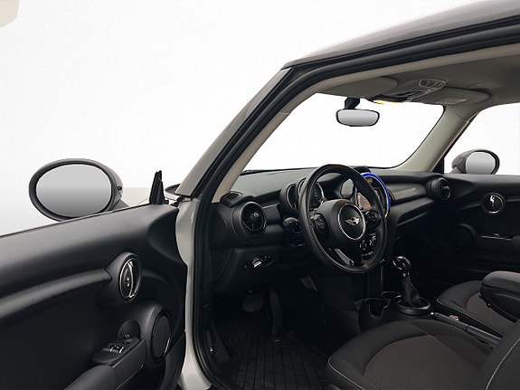 MINI Cooper 10 of 28