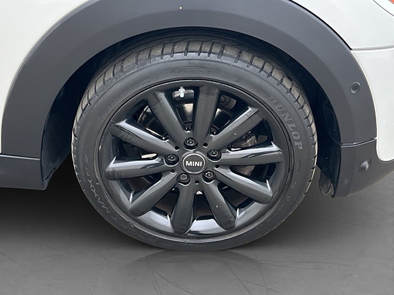 MINI Cooper 28 of 28