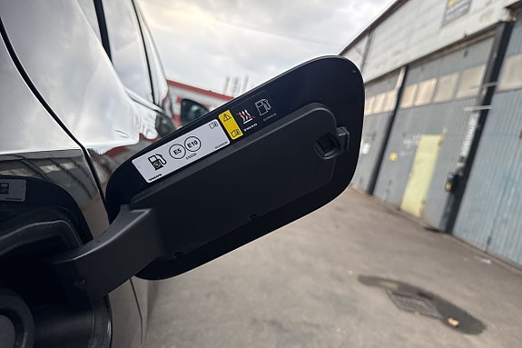 Volvo XC40 16 of 17