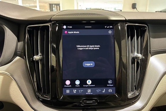 Volvo XC60 30 of 30