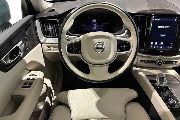 Volvo XC60 23 of 30