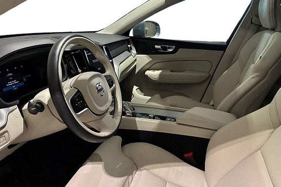 Volvo XC60 12 of 30