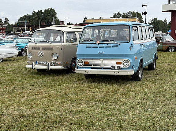 Chevrolet G10 6 of 7