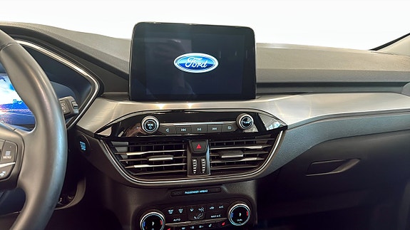 Ford Kuga 12 of 12