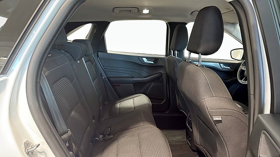 Ford Kuga 5 of 12