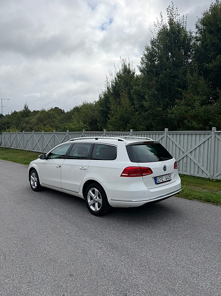 Volkswagen Passat 3 of 6