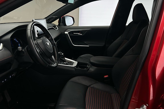 Toyota RAV4 Plug-in Hybrid 10 of 25