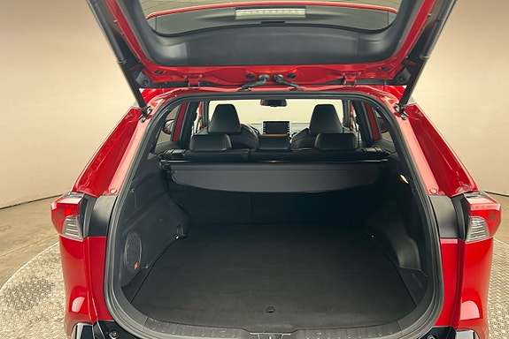 Toyota RAV4 Plug-in Hybrid 14 of 25