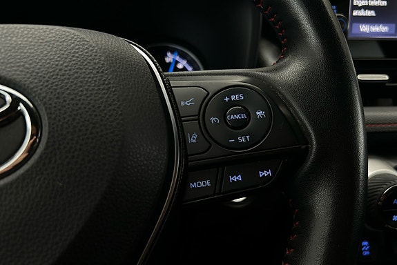 Toyota RAV4 Plug-in Hybrid 22 of 25