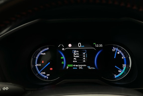 Toyota RAV4 Plug-in Hybrid 20 of 25