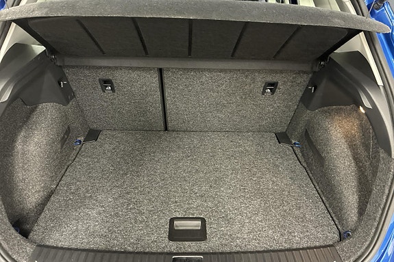 Seat Arona 17 of 22
