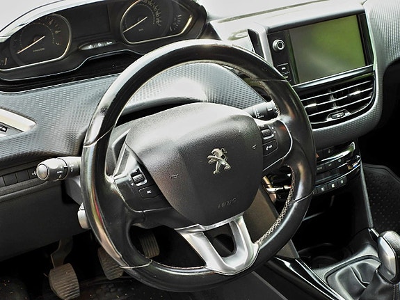 Peugeot 2008 11 of 28