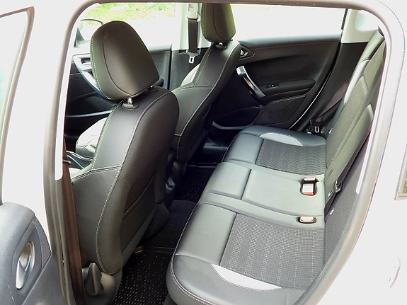 Peugeot 2008 13 of 28