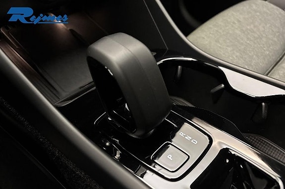 Volvo XC40 18 of 21