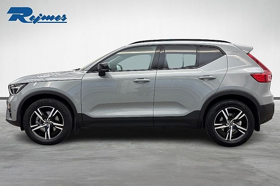 Volvo XC40 4 of 21