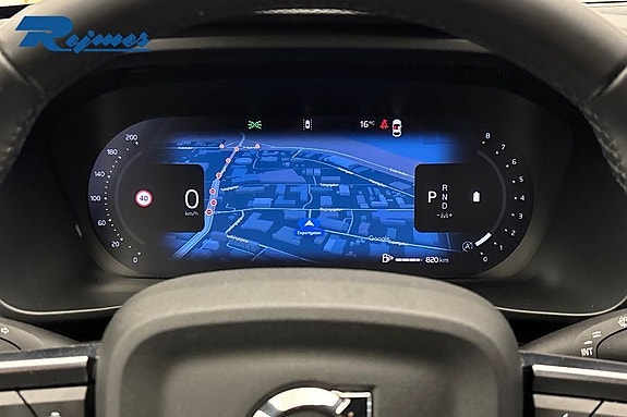 Volvo XC40 8 of 21