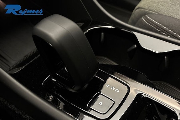 Volvo XC40 14 of 21