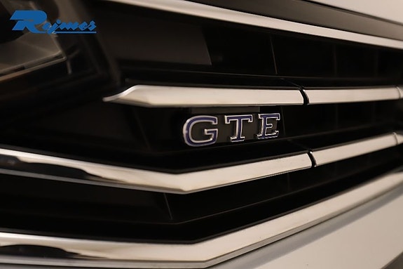 Volkswagen Passat 19 of 25
