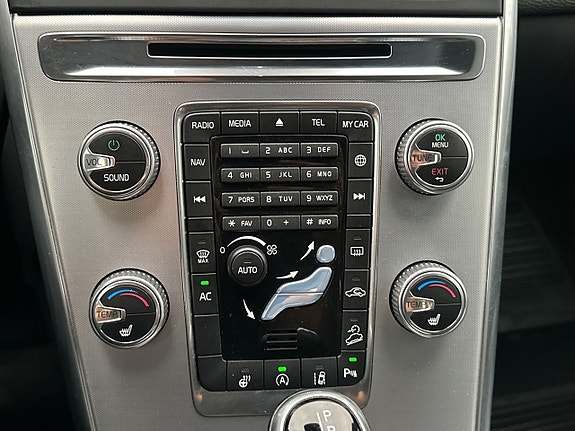 Volvo XC60 24 of 30