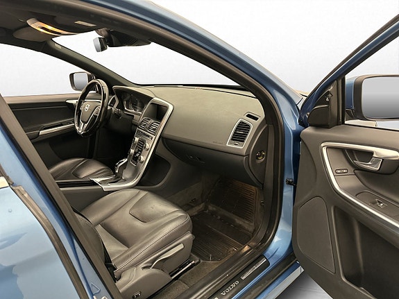 Volvo XC60 29 of 30