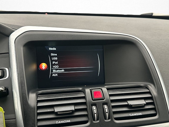 Volvo XC60 23 of 30