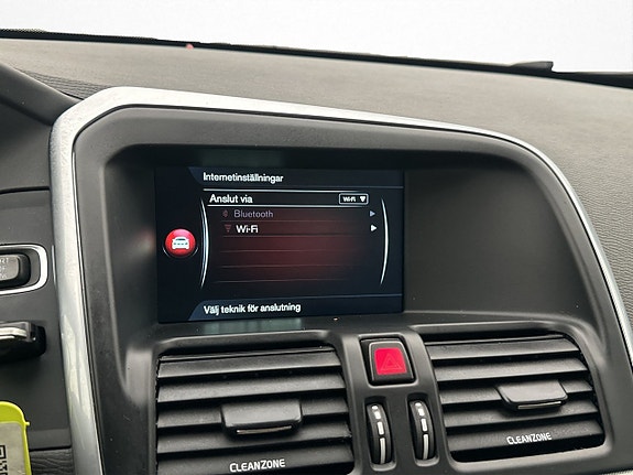 Volvo XC60 22 of 30